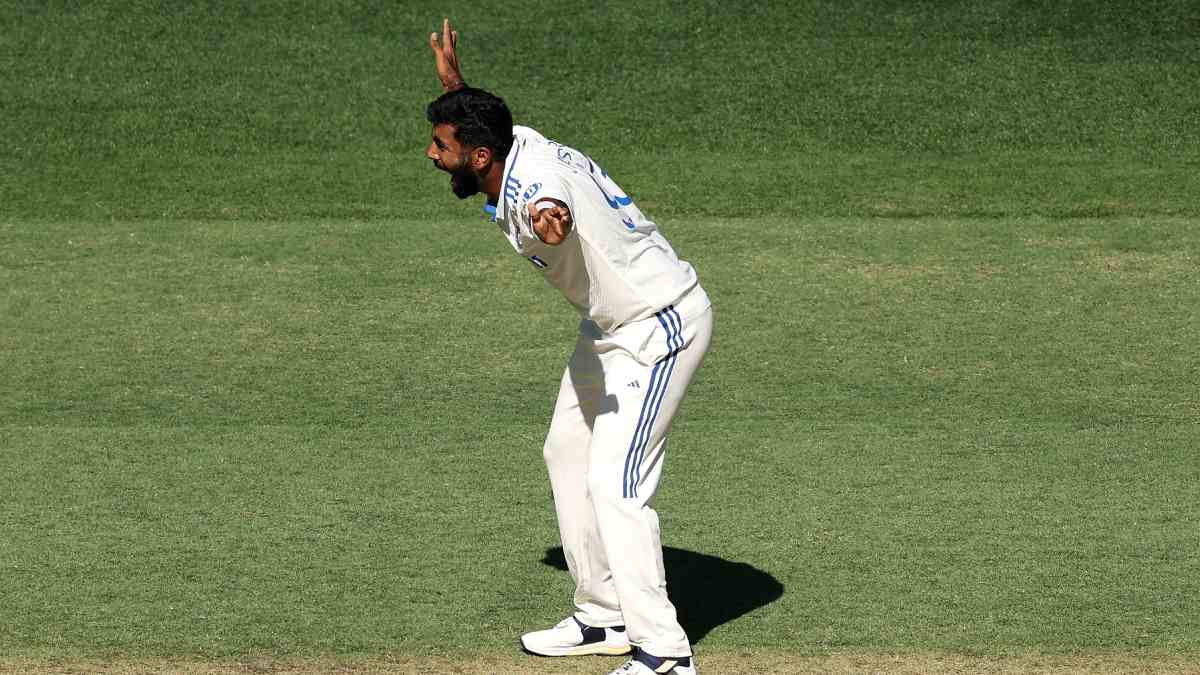 Jasprit Bumrah dismissed Steve Smith for duck in 1st Test against Australia