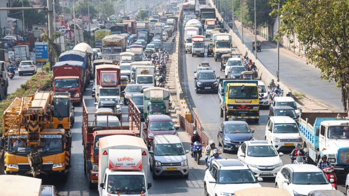 Mumbai Traffic Alert: Key Road Diversions And No Parking Zones For MNS Gudi Padwa Rally – Full Details Inside
