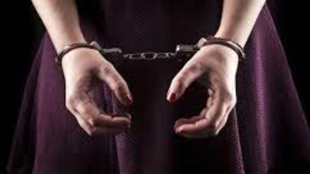 UP RERA Accountant Caught Red-Handed Taking Rs 50,000 Bribe; Buyers Allege Exploitation