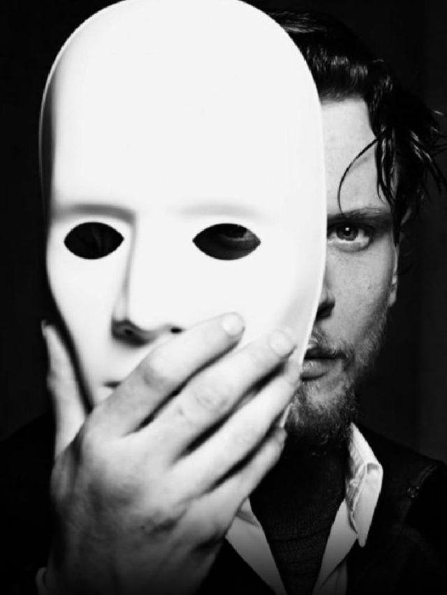 Zodiac Signs With Two Faces: These 5 Are Full Of Surprises